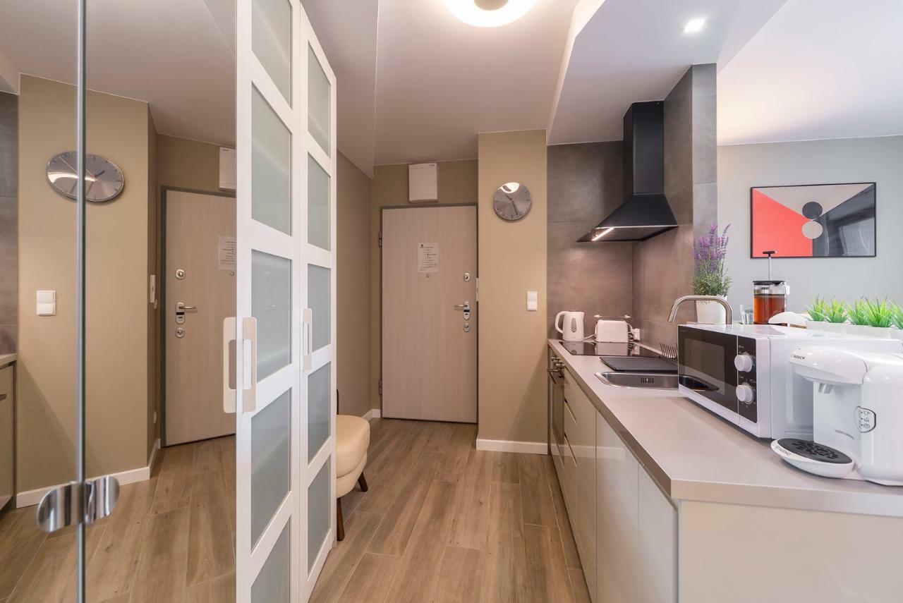 Kontinuum By Renters Apartment *